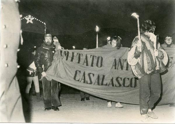 Manifestazione contro la possibile installazione di una centrale elettronucleare 1984 - Fiaccolata - Bellaguarda di Viadana - Corteo
