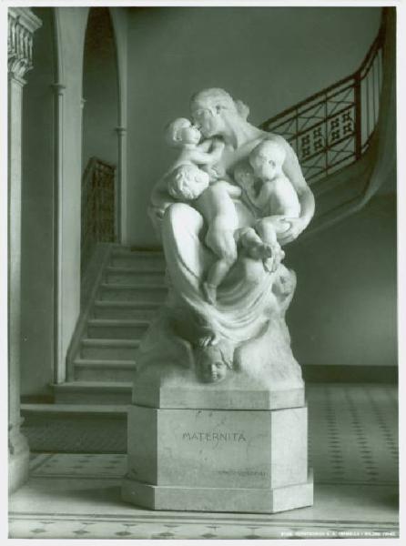 Scultura - Maternità - Emilio Quadrelli - Milano - Istituto Provinciale di Protezione e Assistenza dell'Infanzia
