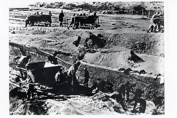 Seconda guerra mondiale - Nazismo - Austria - Campo di concentramento di Mauthausen-Gusen - Cava di pietra - Kommando di prigionieri repubblicani spagnoli al lavoro - Lavori forzati