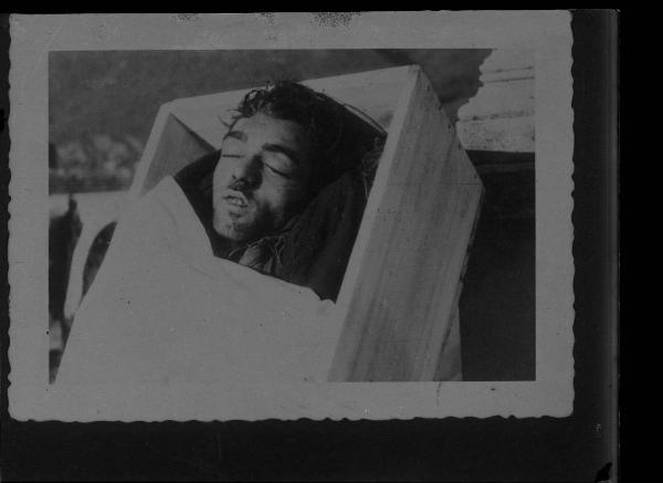 Seconda guerra mondiale - Cadavere in una cassa - Volto