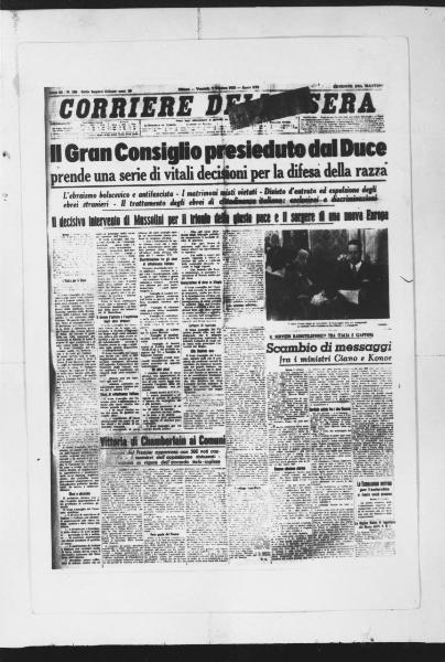 Prima pagina del quotidiano "Corriere della Sera" del 7/10/1938 - Fascismo - Razzismo - Ebrei - Leggi razziali antisemite