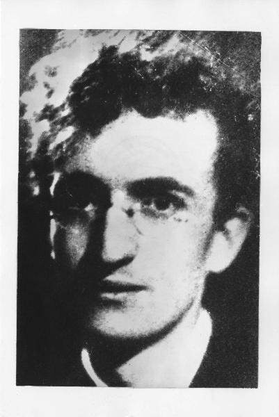 Ritratto maschile: volto di Piero Gobetti, fondatore della rivista "Rivoluzione liberale", antifascista, perseguitato dal fascismo