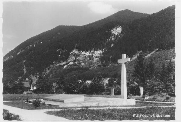 Seconda guerra mondiale - Austria, Ebensee - Monumento in commemorazione dei morti nel campo di concentramento (fatto erigere dalla vedova di Roberto Lepetit), architetto Gio Ponti - Lapide - Croce - Montagna