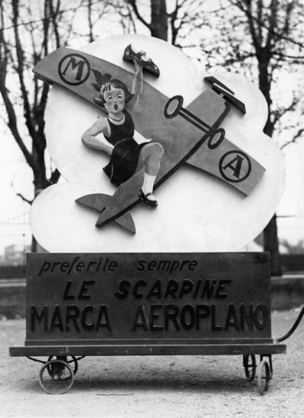 Fiera di Milano - Campionaria 1931 - PubblicitÃ  mobile delle scarpe marca Aeroplano