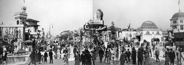 Fiera di Milano - Campionaria 1933 - Viale dell'industria - Veduta panoramica