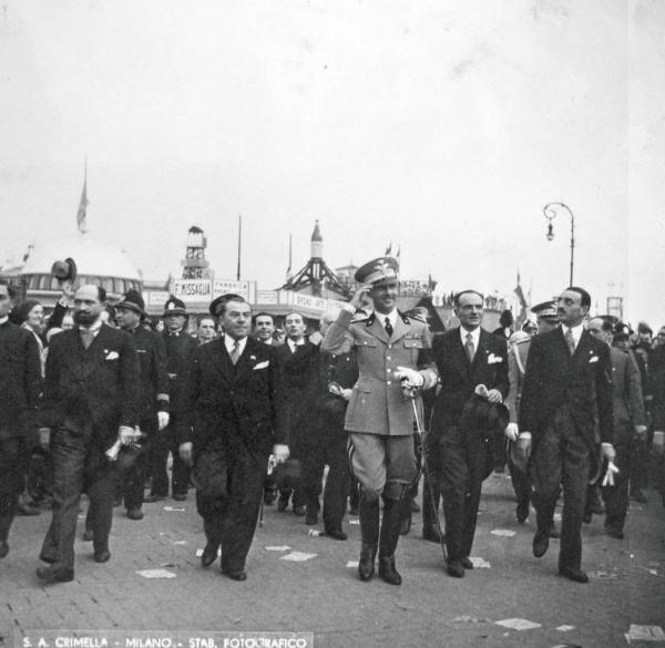 Fiera di Milano - Campionaria 1934 - Visita del principe di Piemonte Umberto II di Savoia