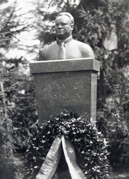 Fiera di Milano - Campionaria 1934 - Monumento commemorativo di Arnaldo Mussolini