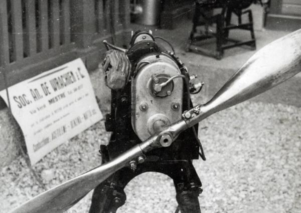 Fiera di Milano - Campionaria 1934 - Settore brevetti e invenzioni - Motore della Società anonima De Wrachien per elica