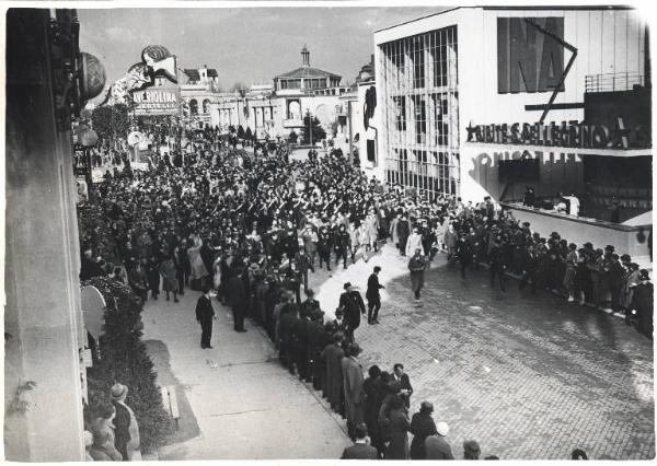 Fiera di Milano - Campionaria 1935 - Visita del principe di Piemonte Umberto II di Savoia