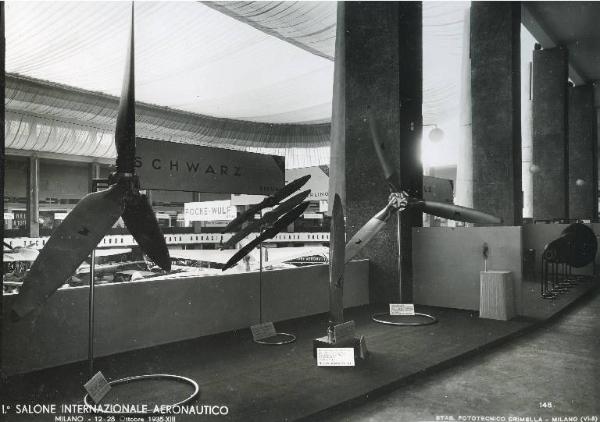 Fiera di Milano - Salone internazionale aeronautico 1935 - Stand della ditta Gustav Schwarz