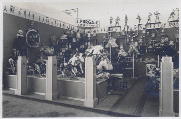 Fiera di Milano - Campionaria 1936 - Padiglione del giocattolo - Stand della ditta L. Furga & C.