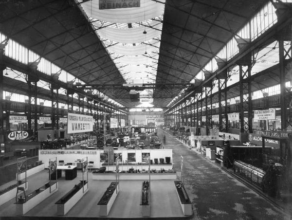 Fiera di Milano - Campionaria 1936 - Padiglione della meccanica - Interno