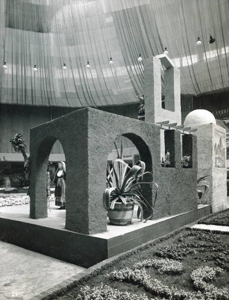 Fiera di Milano - Campionaria 1936 - Mostra del turismo nel palazzo dello sport - Sala