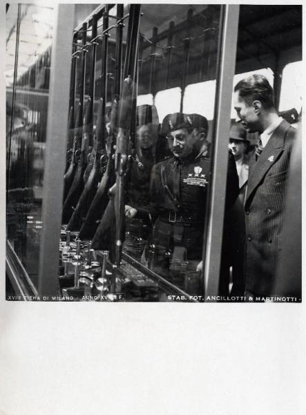 Fiera di Milano - Campionaria 1937 - Visita di Achille Starace, segretario del Partito nazionale fascista