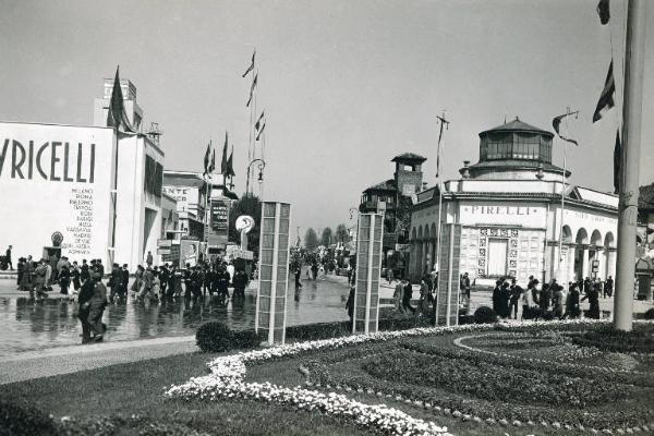 Fiera di Milano - Campionaria 1937 - Piazza Italia