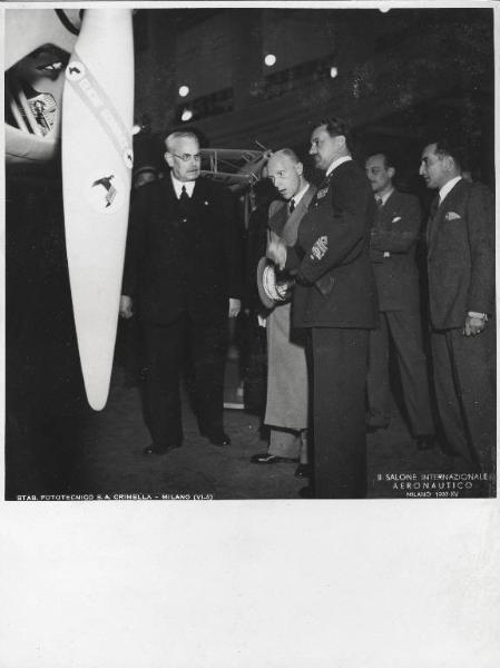 Fiera di Milano - Salone internazionale aeronautico 1937 - Visita del duca di Bergamo Adalberto di Savoia