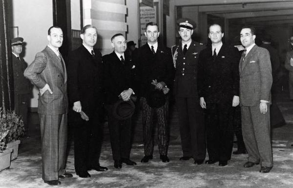 Fiera di Milano - Salone internazionale aeronautico 1937 - Visita di una missione austriaca