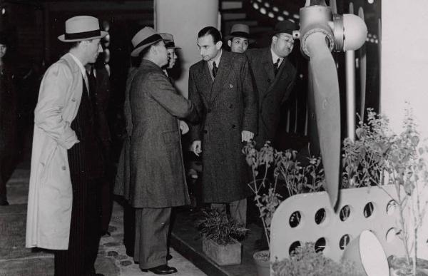 Fiera di Milano - Salone internazionale aeronautico 1937 - Visita di una missione giapponese
