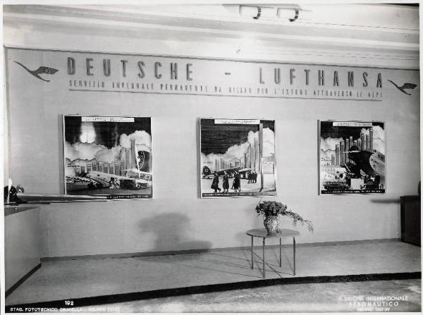Fiera di Milano - Salone internazionale aeronautico 1937 - Settore servizi aerei civili - Stand della Deutsche Lufthansa