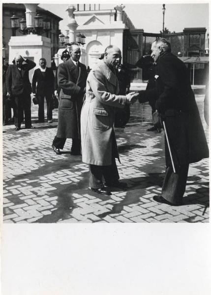 Fiera di Milano - Campionaria 1938 - Visita del duca di Bergamo Adalberto di Savoia