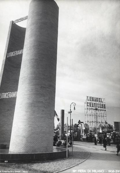 Fiera di Milano - Campionaria 1938 - Settore dell'edilizia - Struttura a torre "Litoceramica" della Piccinelli ceramiche Soc. An.