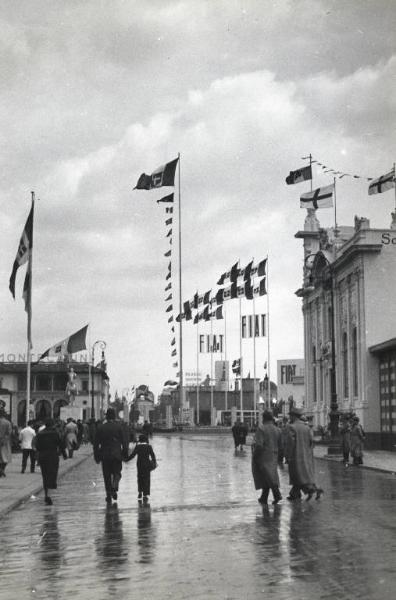 Fiera di Milano - Campionaria 1938 - Viale dell'industria e piazza Italia