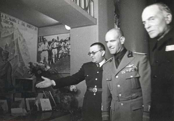 Fiera di Milano - Campionaria 1939 - Visita del sottosegretario alle corporazioni Renato Ricci