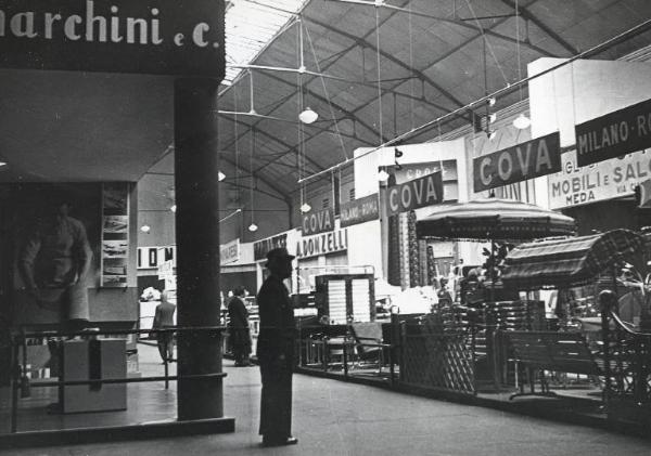 Fiera di Milano - Campionaria 1939 - Padiglione del mobilio - Sala interna