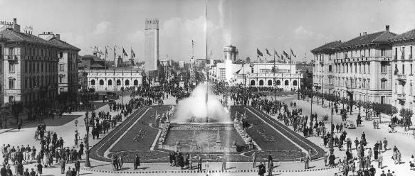Fiera di Milano - Campionaria 1940 - Entrata di piazza Giulio Cesare - Veduta panoramica