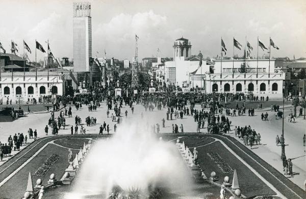 Fiera di Milano - Campionaria 1940 - Entrata di piazza Giulio Cesare