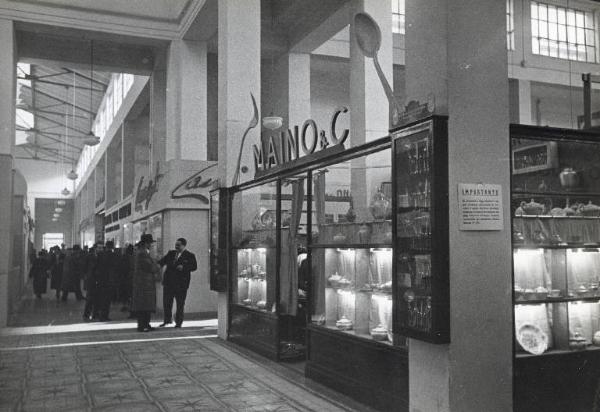 Fiera di Milano - Campionaria 1940 - Padiglione delle cinque gallerie - Sala interna