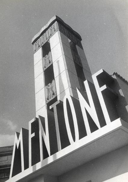 Fiera di Milano - Campionaria 1942 - Padiglione dell'Ente del turismo di Mentone - Particolare architettonico con insegna