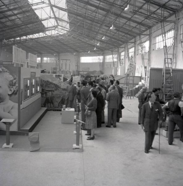Fiera di Milano - Campionaria 1946 - Padiglione degli alimentari - Interno