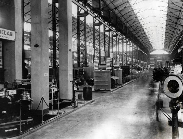 Fiera di Milano - Campionaria 1929 - Padiglione della meccanica - Interno