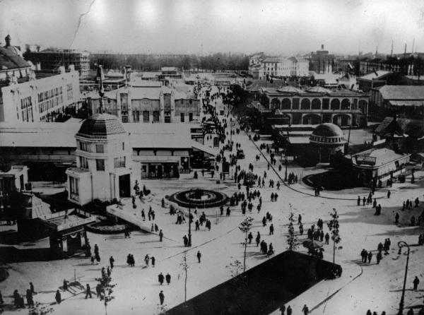 Fiera di Milano - Campionaria 1929 - Area intorno al viale del commercio - Veduta panoramica dall'alto