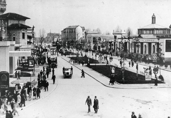 Fiera di Milano - Campionaria 1929 - Viale dell'industria