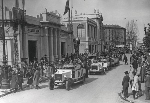 Fiera di Milano - Campionaria 1930 - Viale dell'industria