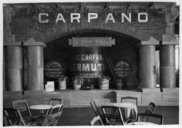 Fiera di Milano - Campionaria 1930 - Padiglione dei vini d'Italia - Stand della Carpano