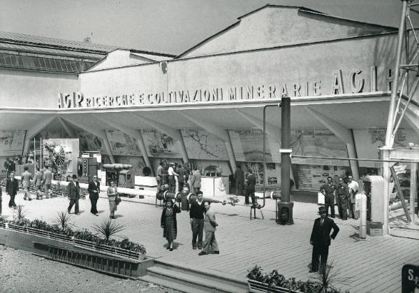 Fiera di Milano - Campionaria 1949 - Padiglione dell'Agip e Snam - Veduta esterna