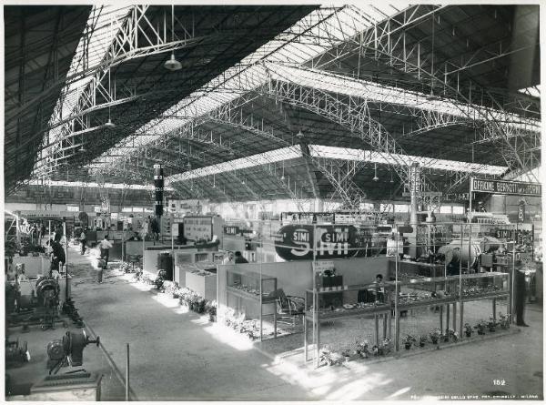 Fiera di Milano - Campionaria 1949 - Padiglione della metallurgia e siderurgia - Interno