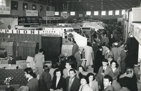 Fiera di Milano - Campionaria 1951 - Padiglione del mobilio - Interno