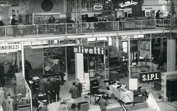Fiera di Milano - Campionaria 1951 - Padiglione delle forniture d'ufficio - Interno