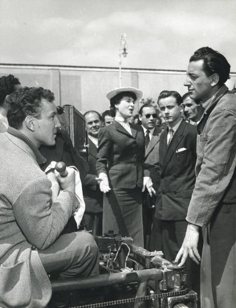 Fiera di Milano - Campionaria 1951 - Riprese cinematografiche del film "Miracolo a Viggiù"
