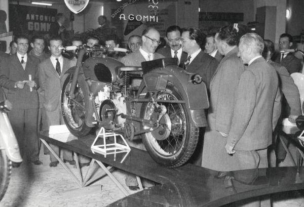 Fiera di Milano - Campionaria 1953 - Visita del ministro del commercio estero Ugo La Malfa