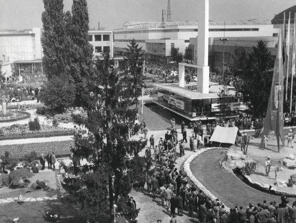 Fiera di Milano - Campionaria 1953 - Padiglione Gruppo Finmare - Installazione Durban's