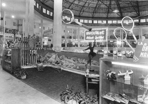 Fiera di Milano - Campionaria 1953 - Salone dell'auto, avio, moto, ciclo e mostra di articoli sportivi - Stand Rivolta & C.