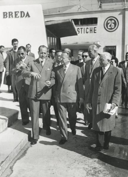 Fiera di Milano - Campionaria 1954 - Visita dell'onorevole Palmiro Togliatti