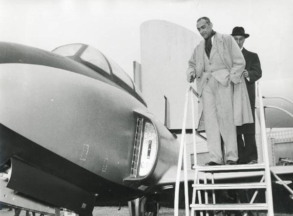 Fiera di Milano - Campionaria 1954 - Visita del delegato del Governo del Mozambico Alvaro Soeiro