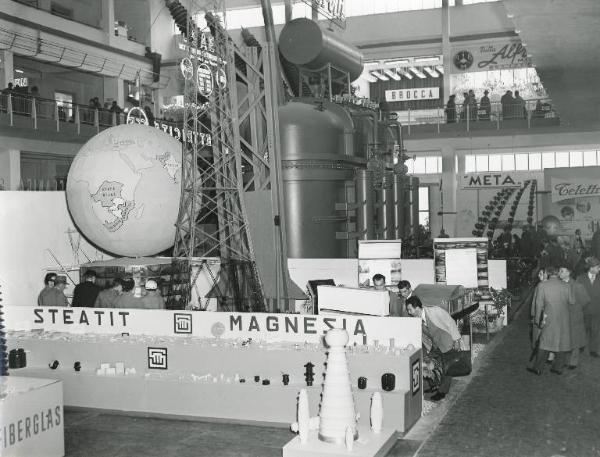 Fiera di Milano - Campionaria 1954 - Padiglione dell'elettrotecnica - Interno