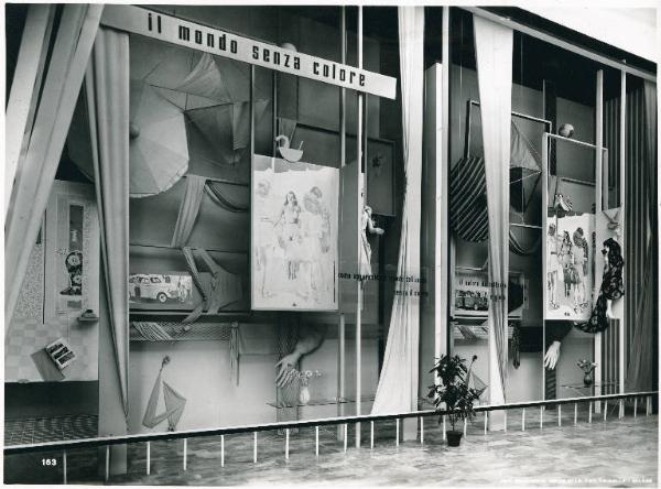 Fiera di Milano - Campionaria 1948 - Padiglione del Gruppo Montecatini - Sala dell'ACNA (Azienda Colori Nazionali Affini)